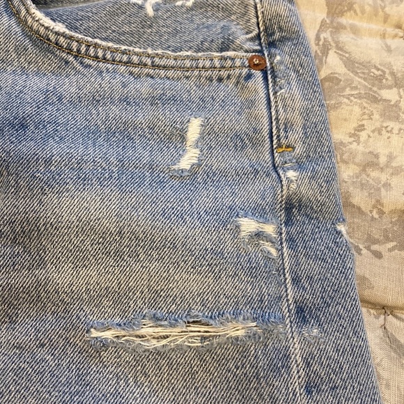 Like New Agolde Parker Shorts - Picture 7 of 16